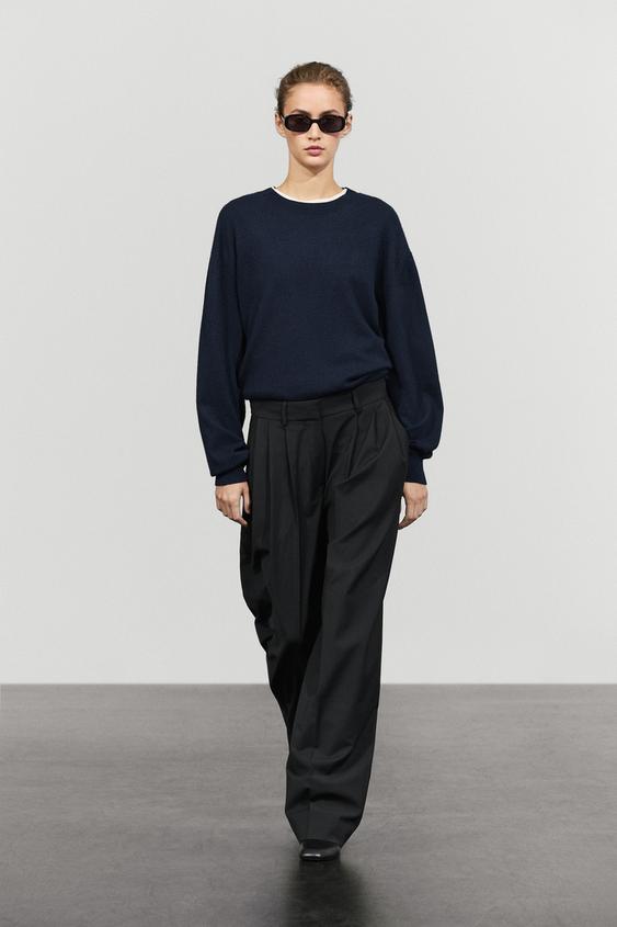 Zara Carrot fit pants with dart detail - Black - Image 0