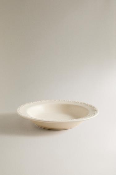 EARTHENWARE SOUP PLATE WITH RAISED-DESIGN EDGE - Cream by Zara