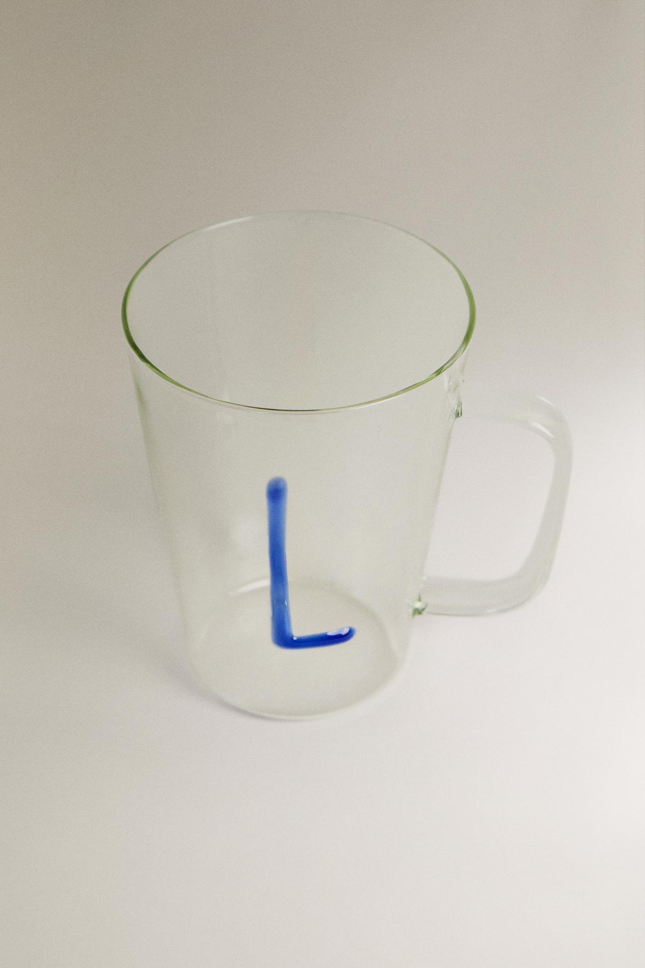 BOROSILICATE MUG WITH INITIAL L — Light blue