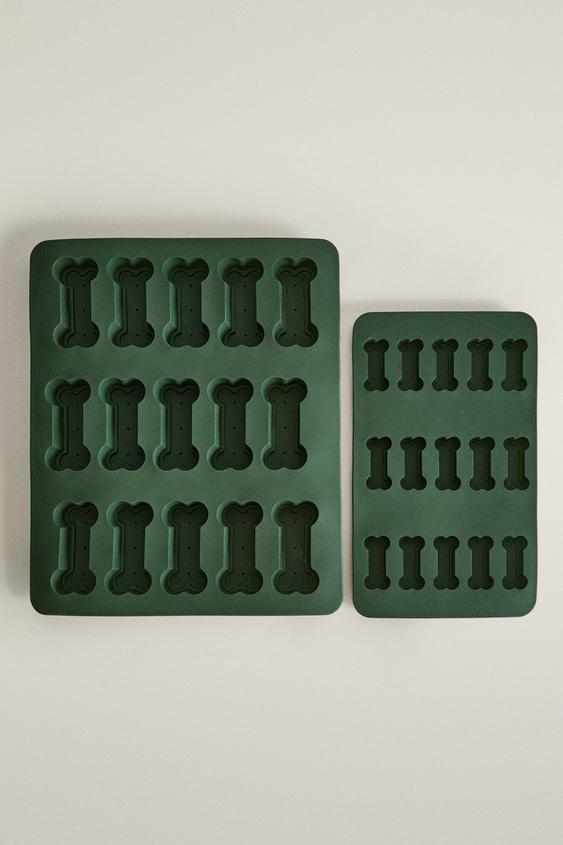 Zara CHRISTMAS PET BONE SILICONE MOLD (PACK OF 2) - Green - Image 0