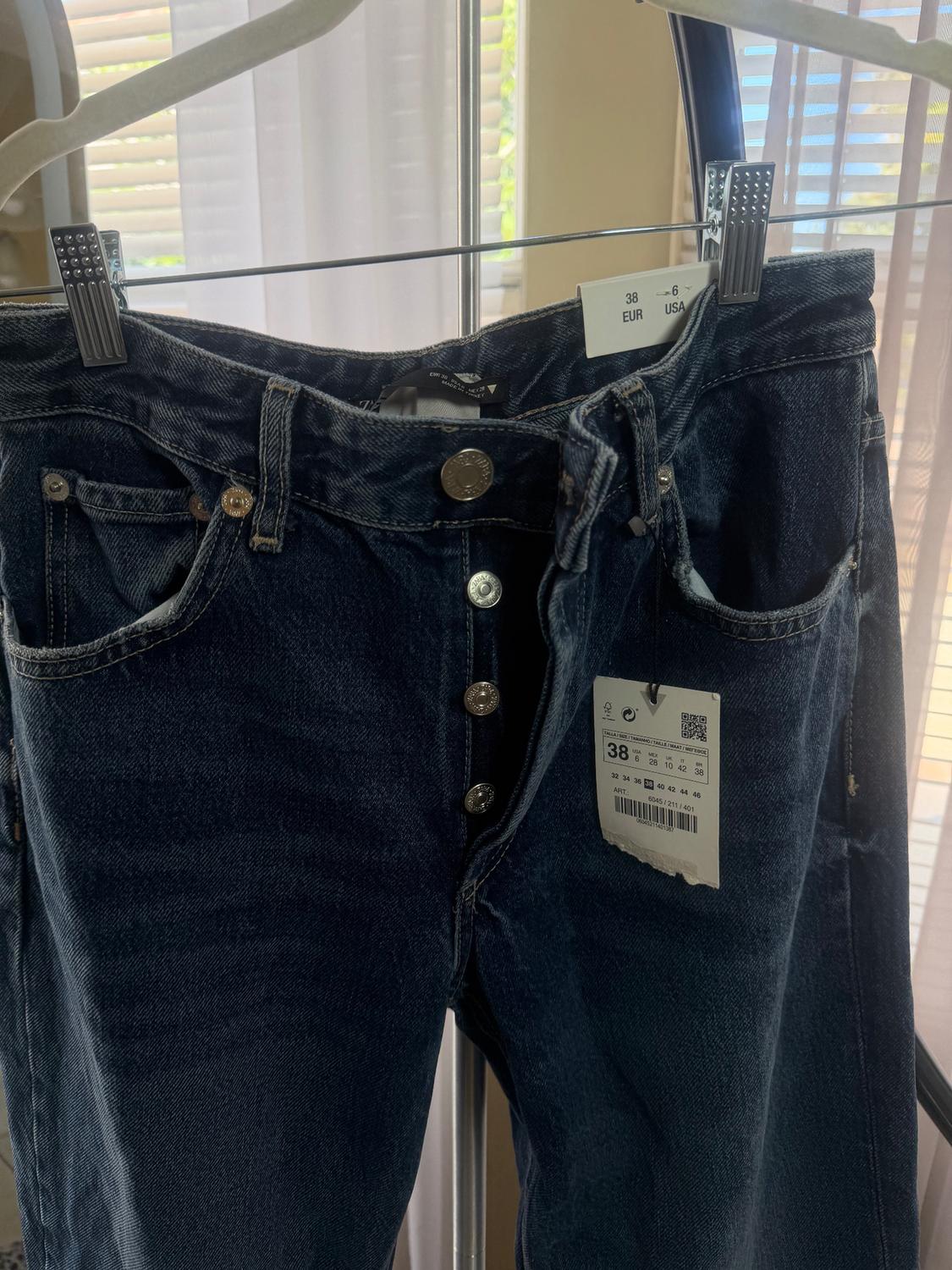 STRAIGHT FIT JEANS - Image 4