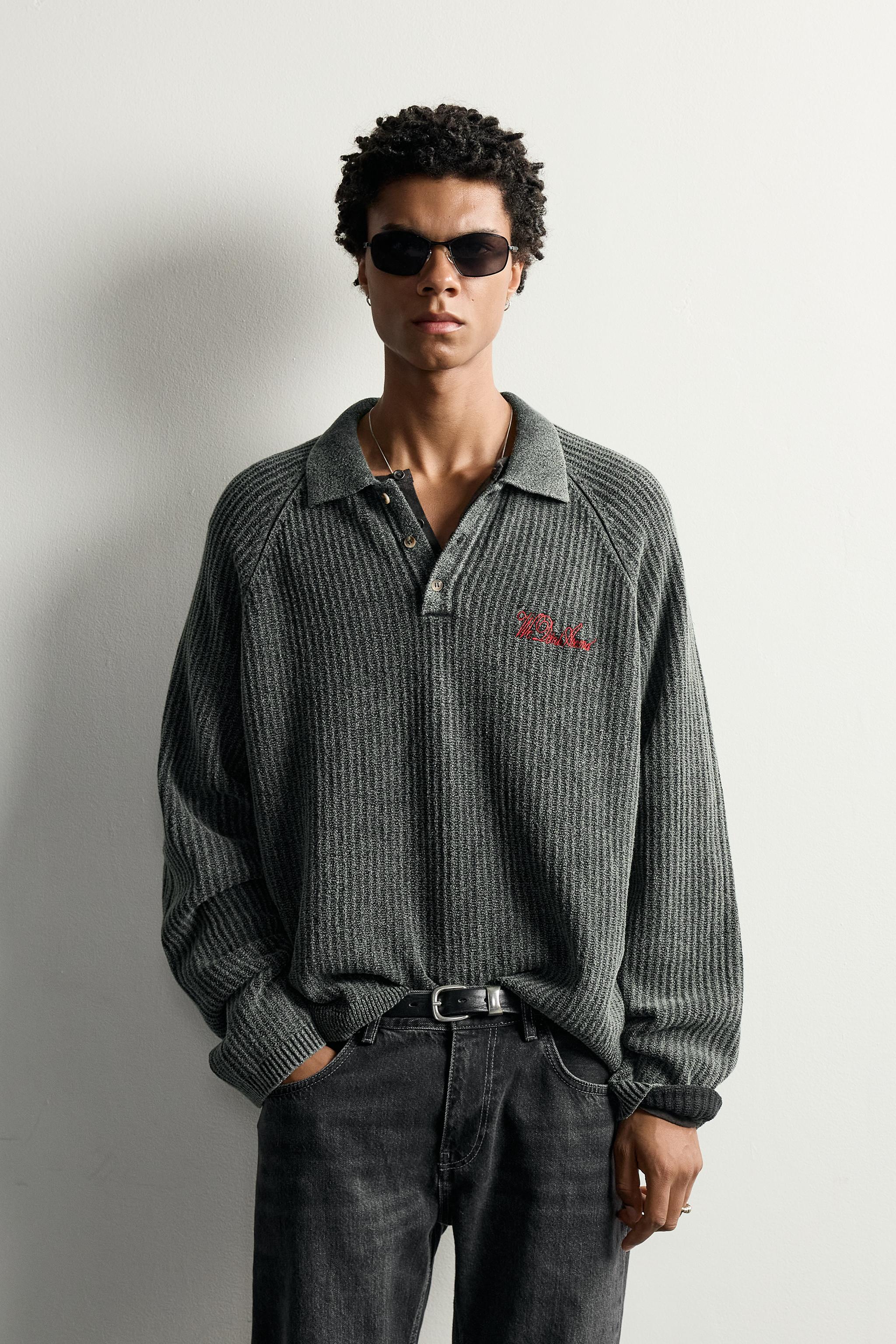 POLO EN MAILLE À ZIP ET BRODERIES