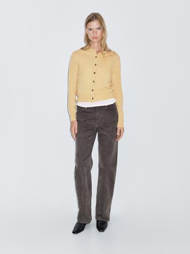 Cardigan boutons dorés 100 % laine - jaune paille de Zara