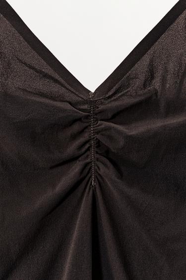 TOP BAS DÉCOLLETÉ FRONCÉ - Marron foncé de Zara - Image 4