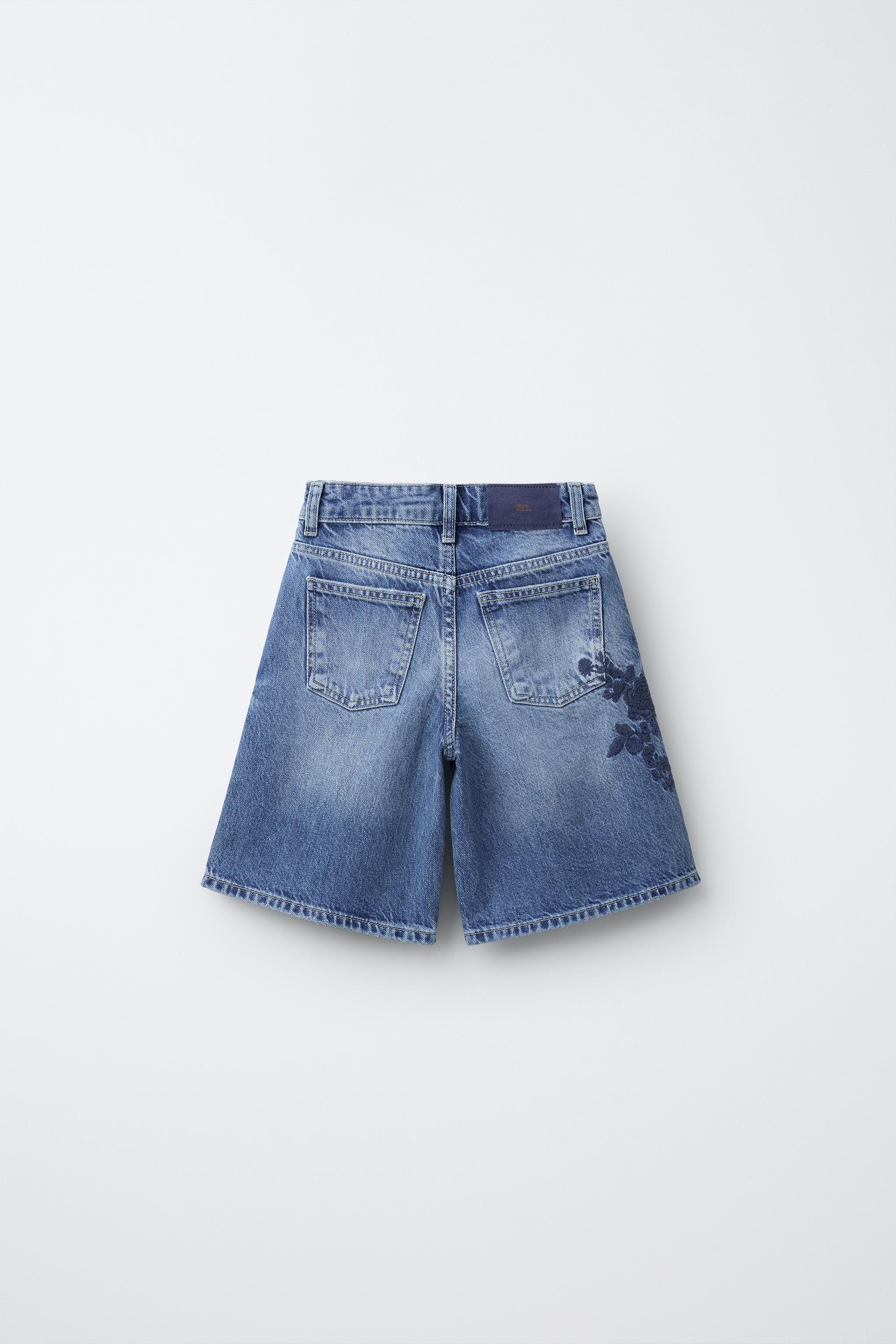 EMBROIDERED RIPPED DENIM SHORTS