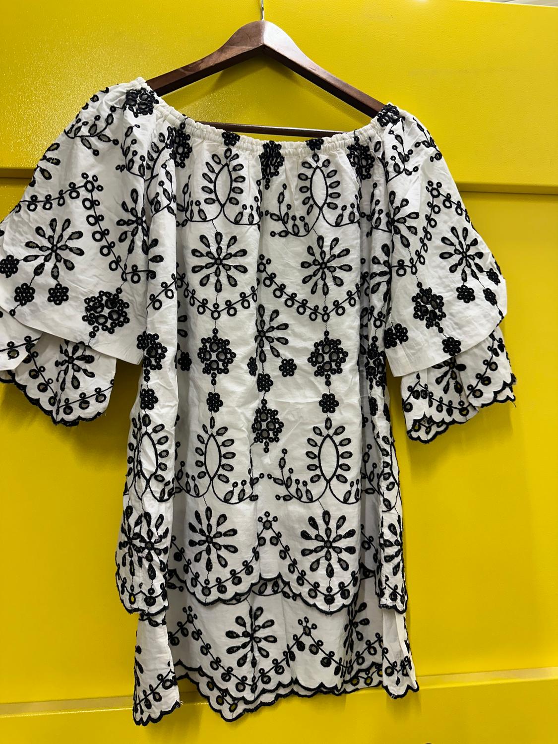 SHORT DRESS WITH SCHIFFLI EMBROIDERY - Image 4