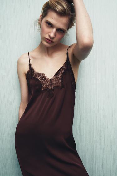 ROBE PLISSÉE DENTELLE - Grenat de Zara - Image 1