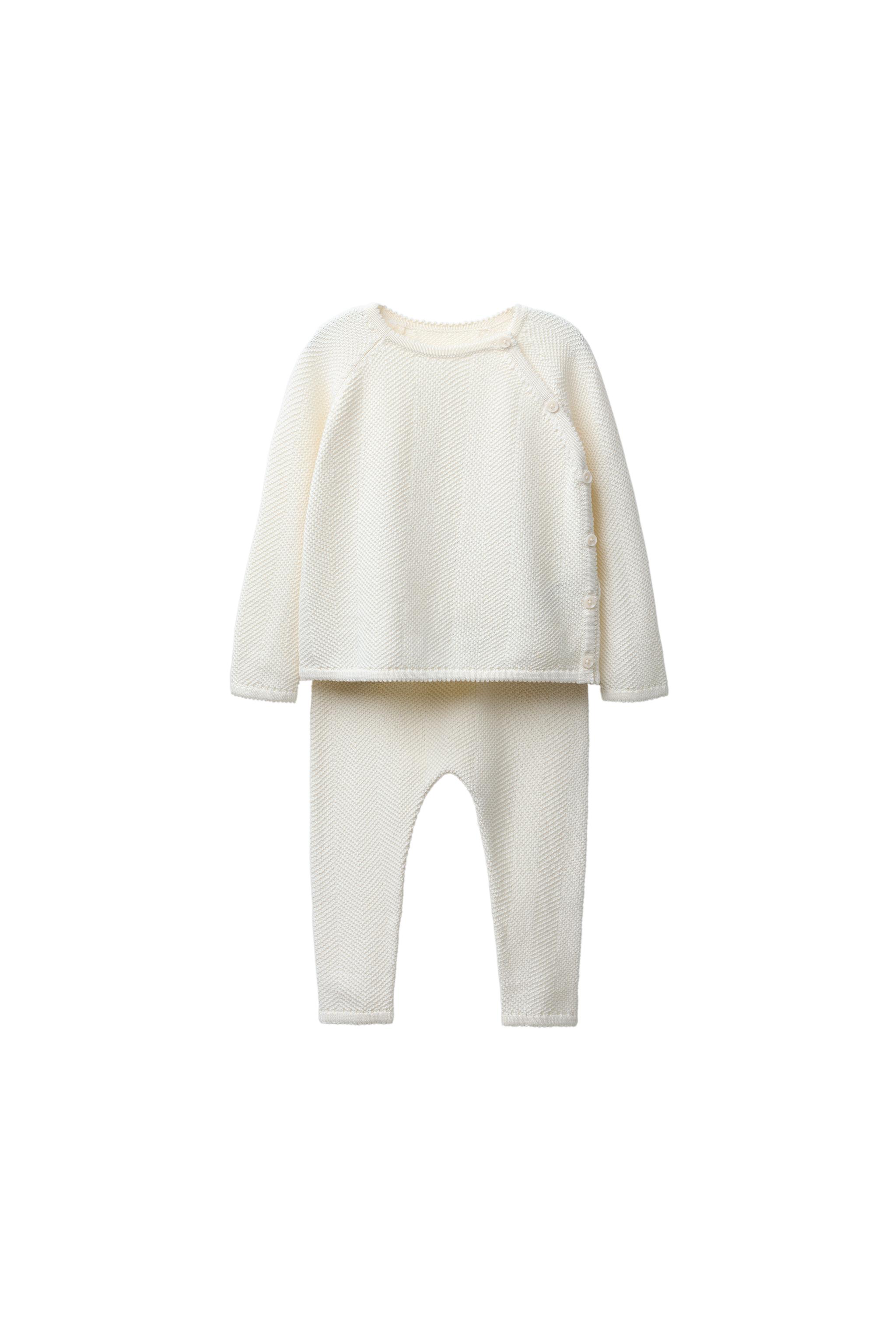 【ZARA Baby】カシミヤ100%ニット キモノロンパース ボンネ付き ZARA Baby】カシミヤ100%ニット キモノロンパース ボンネ付き