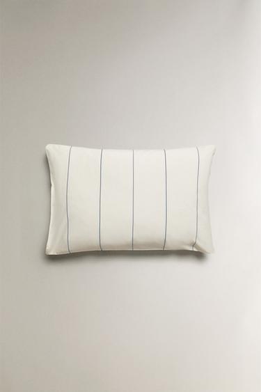 TAIE D’OREILLER RAYURES - Blanc cassé de Zara - Image 3