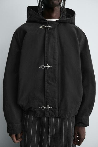 VESTE À CAPUCHE ET BRANDEBOURGS - Noir de Zara - Image 5