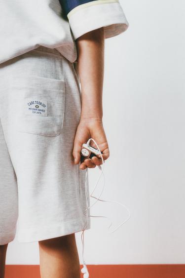 BERMUDA DE JOGGING NUMÉROTÉ - Gris chiné de Zara - Image 5