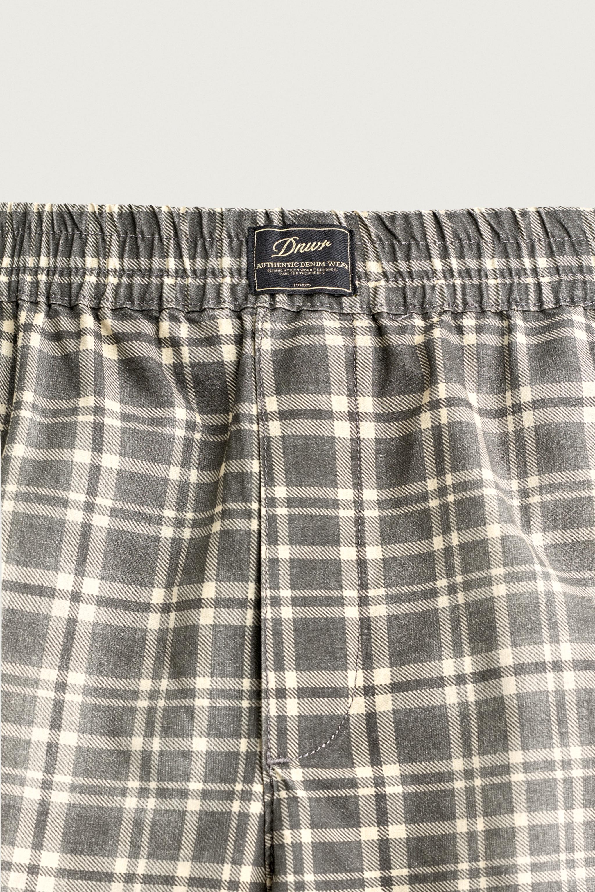 WASHED CHECKERED SHORTS