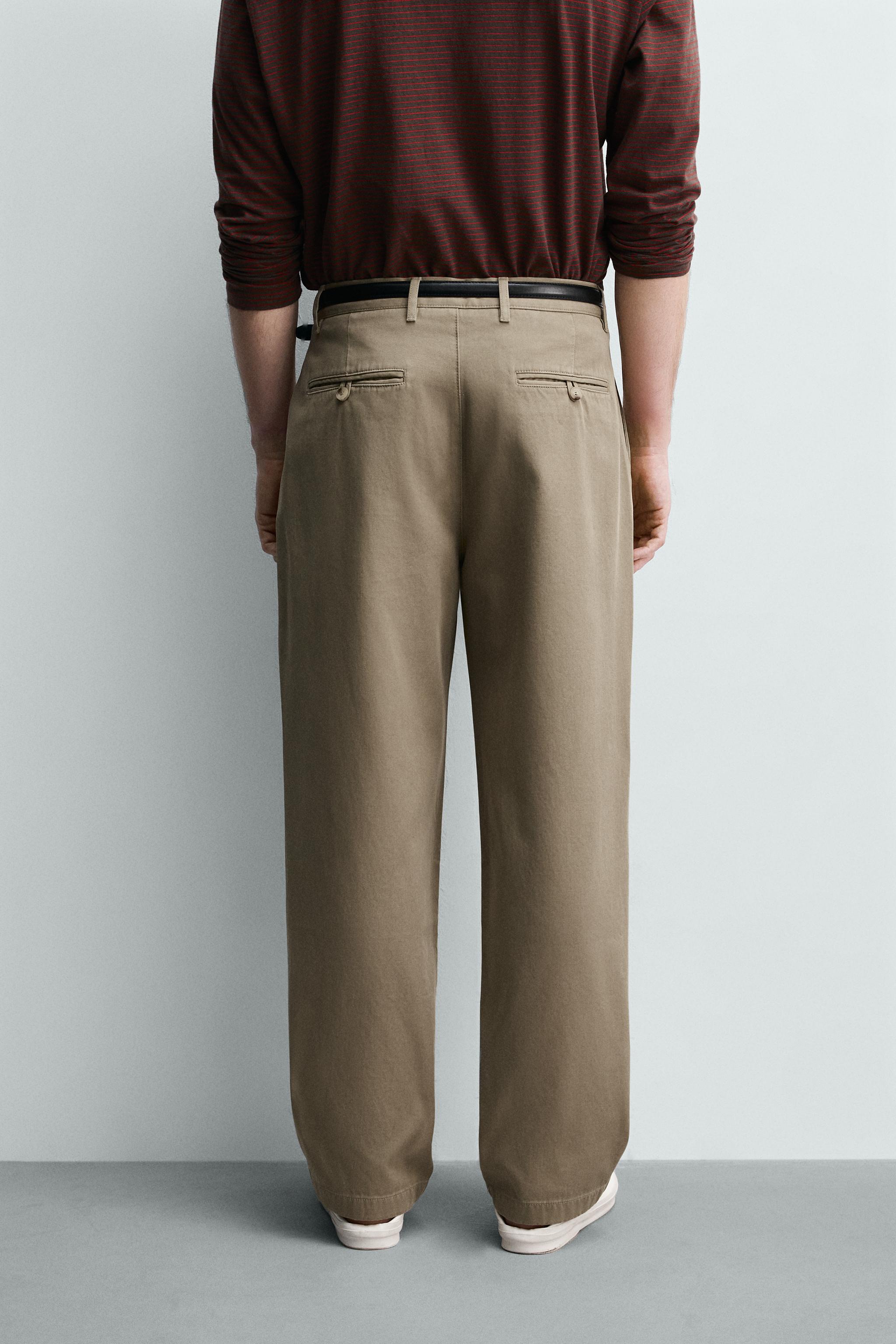 PANTALON CHINO COUPE DÉCONTRACTÉE À PLIS