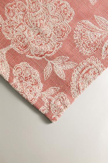 FLORAL COTTON AND LINEN JACQUARD TABLECLOTH - Pinks by Zara - Image 2