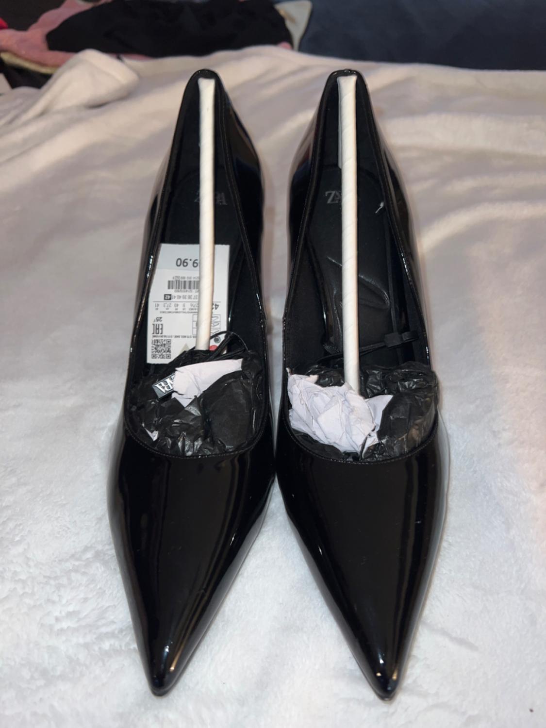 ZAPATO TACÓN ACHAROLADO