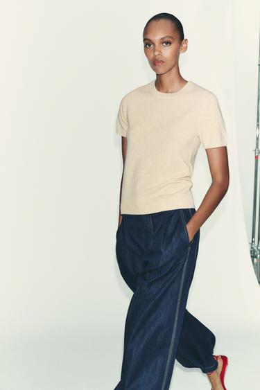 سترة بأكمام قصيرة 100% من الكشمير - رمل الخاص بـ Zara