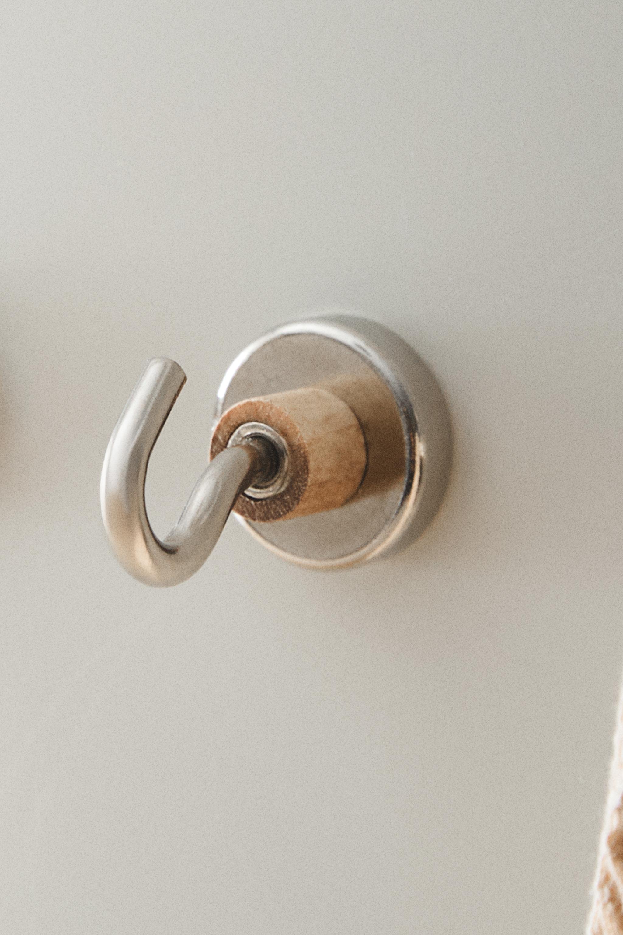 SET OF 3 MAGNETIC HOOKS — Steel