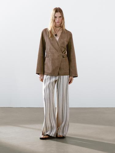 Kimono cruzado piel ante - Marrón claro de Zara