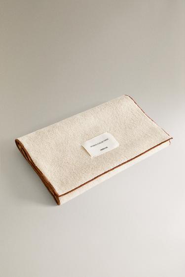 SERVIETTE DE BAIN COTON GYM - Écru de Zara - Image 1