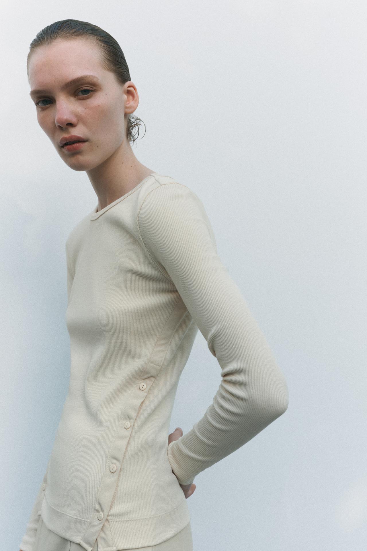 RIBBED SHIRT WITH BUTTONS