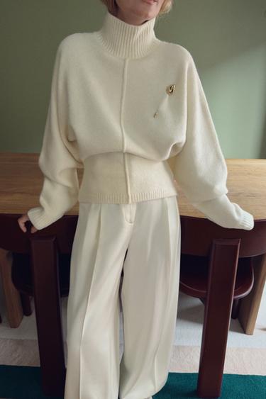 PULL EN MAILLE SOFT À COL MONTANT - Blanc cassé de Zara