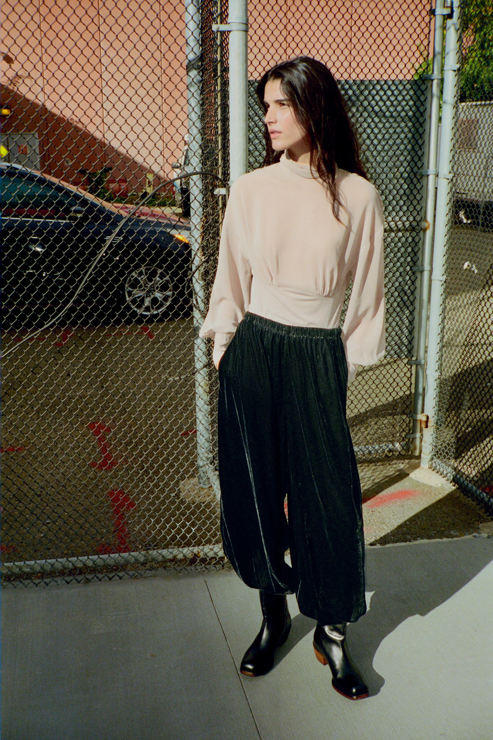 ジョーゼットバックボディスーツ - ピンクベージュ | ZARA Japan / 日本