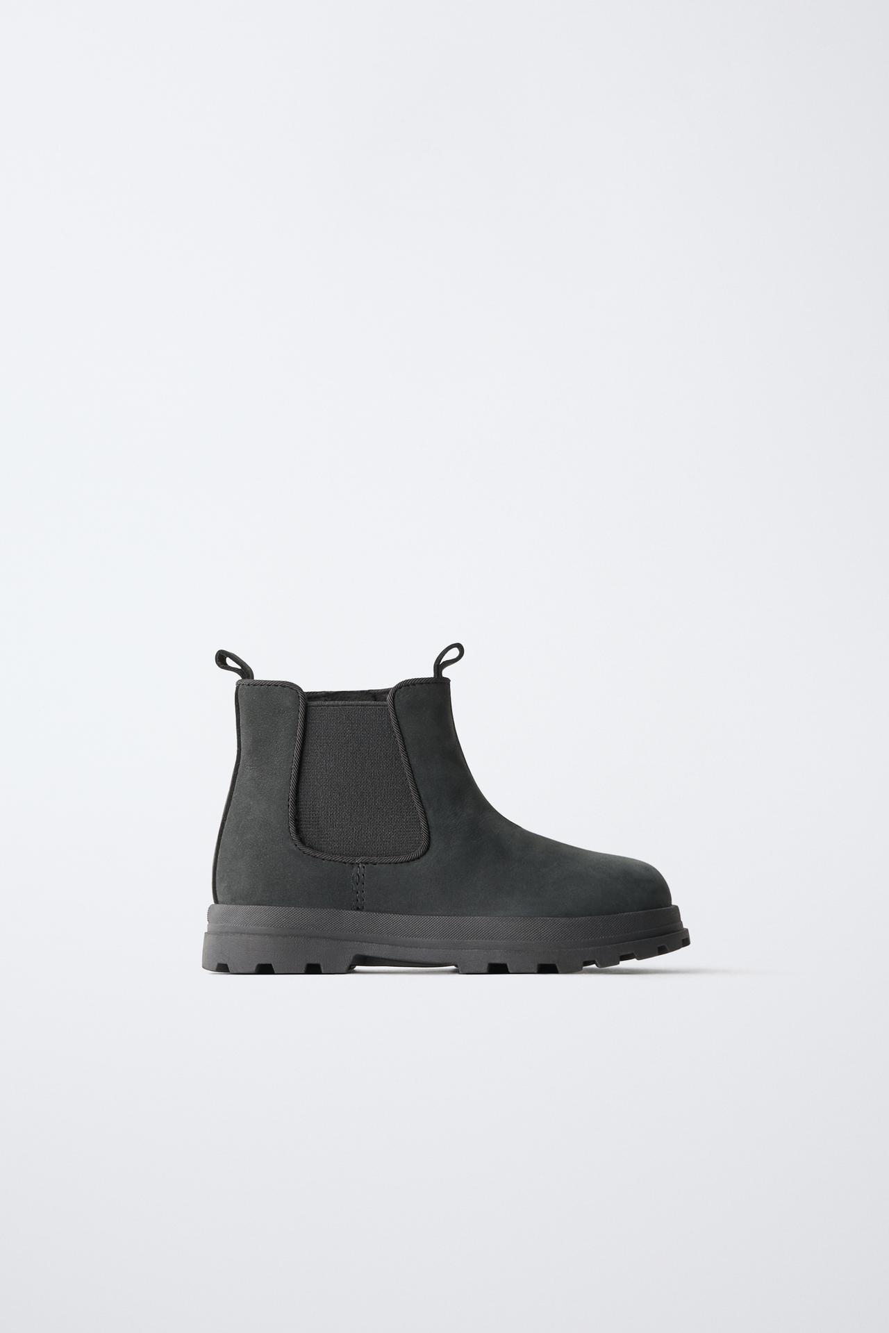 WATER REPELLENT LEATHER CHELSEA BOOTS — Black
