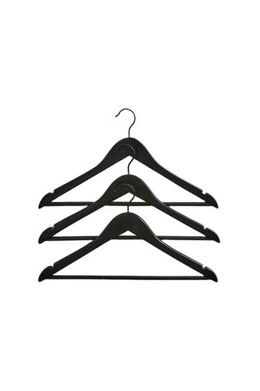 ΚΡΕΜΑΣΤΡΑ ΑΠΟ ΛΑΚΑΡΙΣΜΕΝΟ ΞΥΛΟ (ΣΕΤ ΤΩΝ 3) - Μαύρο του Zara