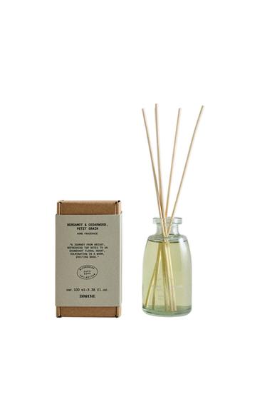 (100 مل) أعواد معطرة للجو BERGAMOT & CEDARWOOD - فستقي الخاص بـ Zara
