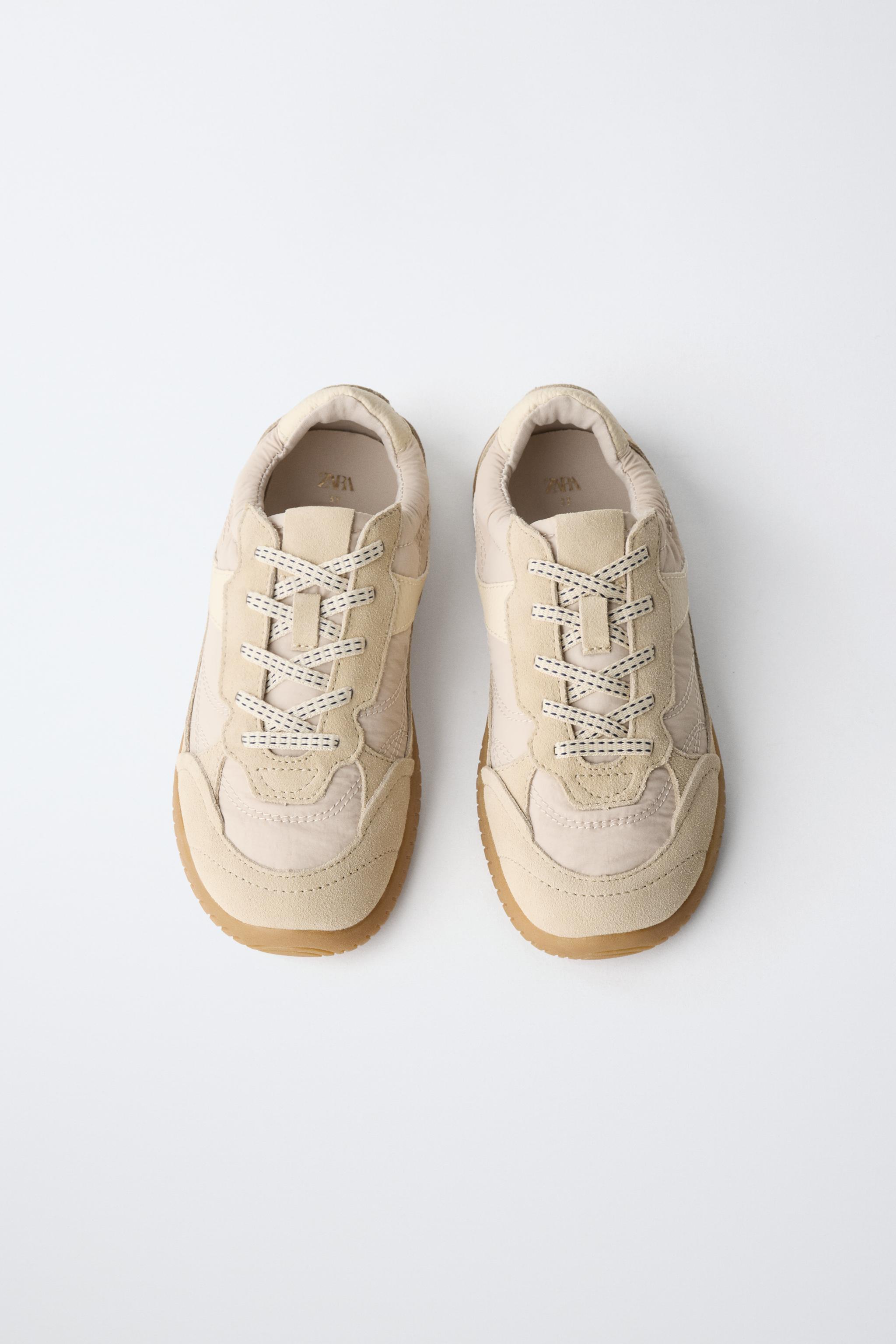 CONTRAST BAREFOOT SNEAKERS