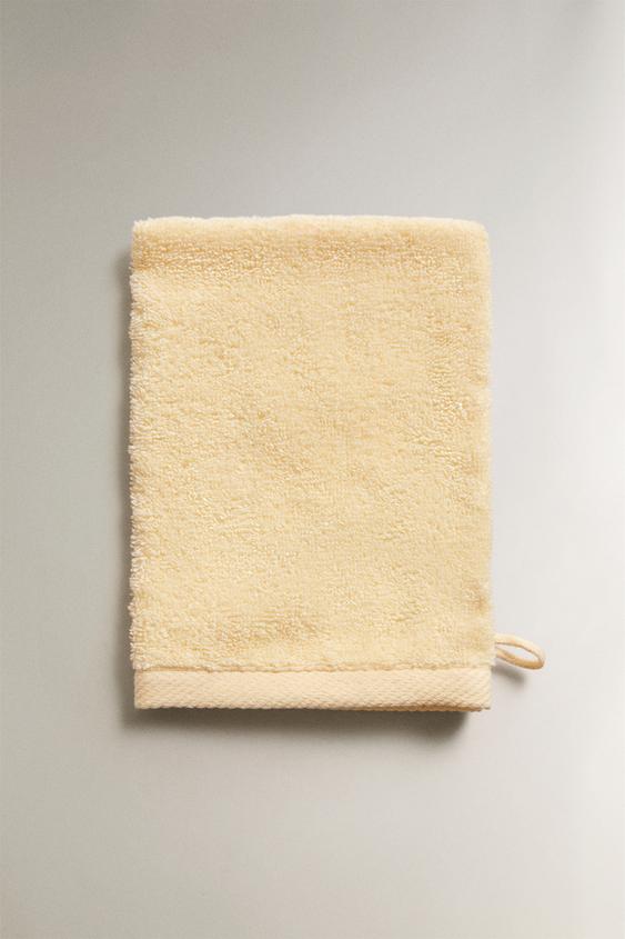 COTTON TERRY BATH MITT - Light yellow by Zara - Image 0