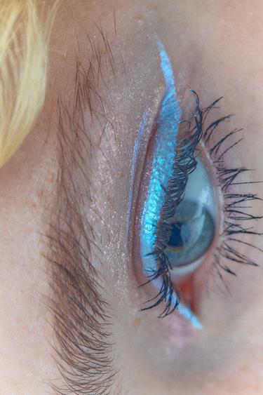 DREAMLAND DIP IN EYELINER - IRIS-SKY de Zara