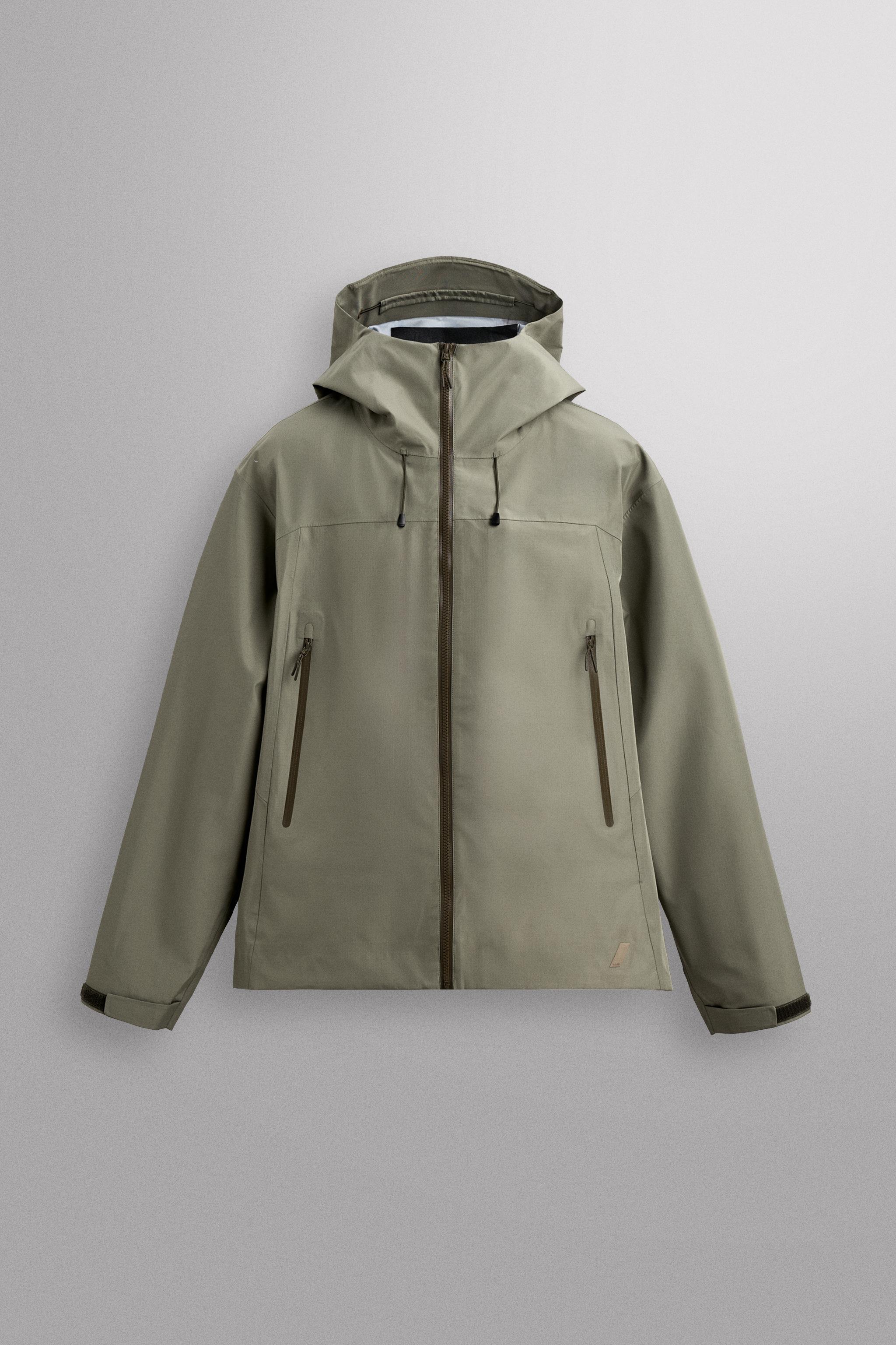TECHNICAL WATERPROOF SHELL JACKET