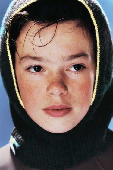 SKI COLLECTION: ӨРНЕКТІ ТОҚЫЛҒАН БАЛАКЛАВА - Қара Zara компаниясынан