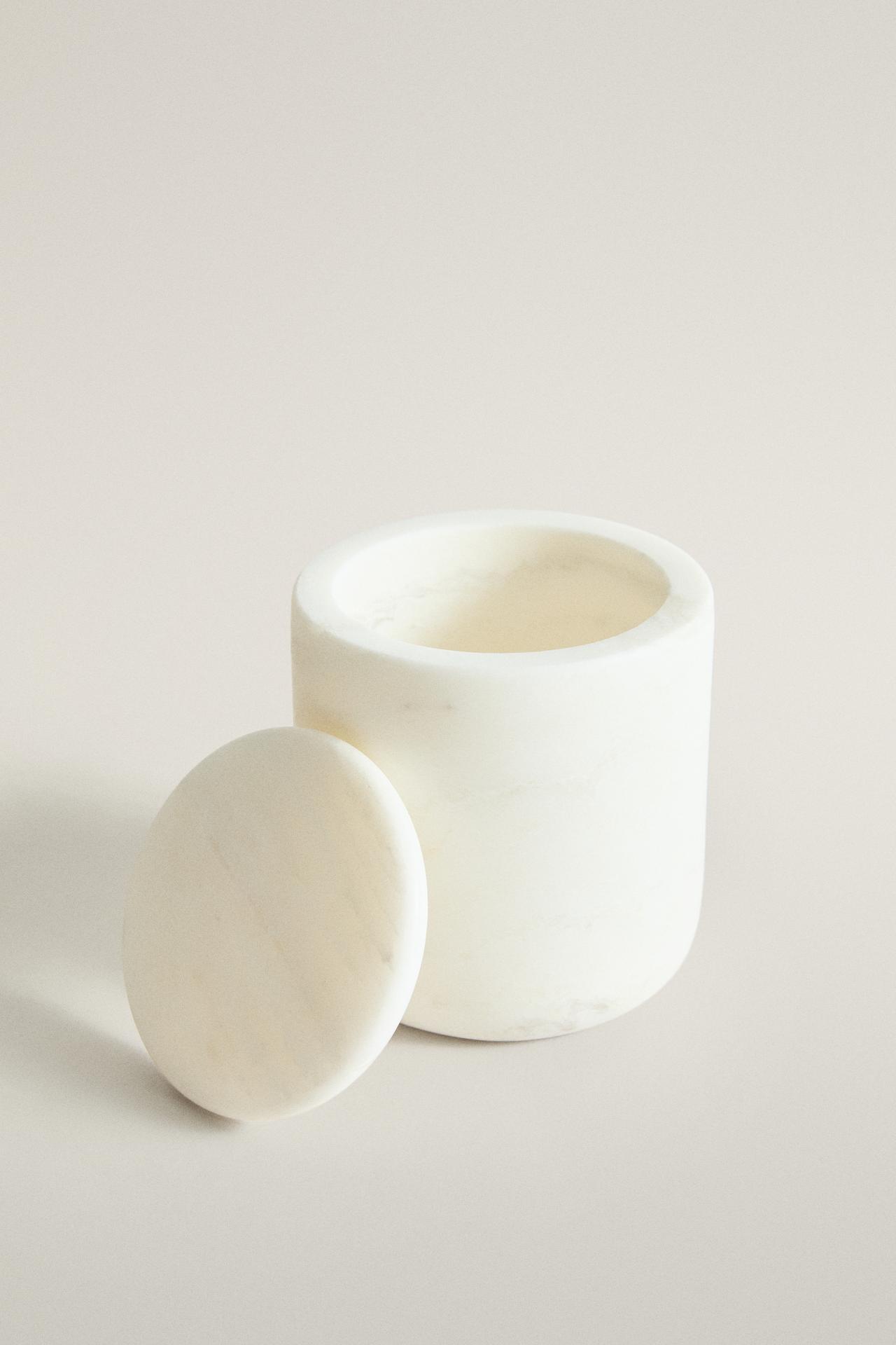 WHITE MARBLE BATHROOM ORGANIZER JAR — white