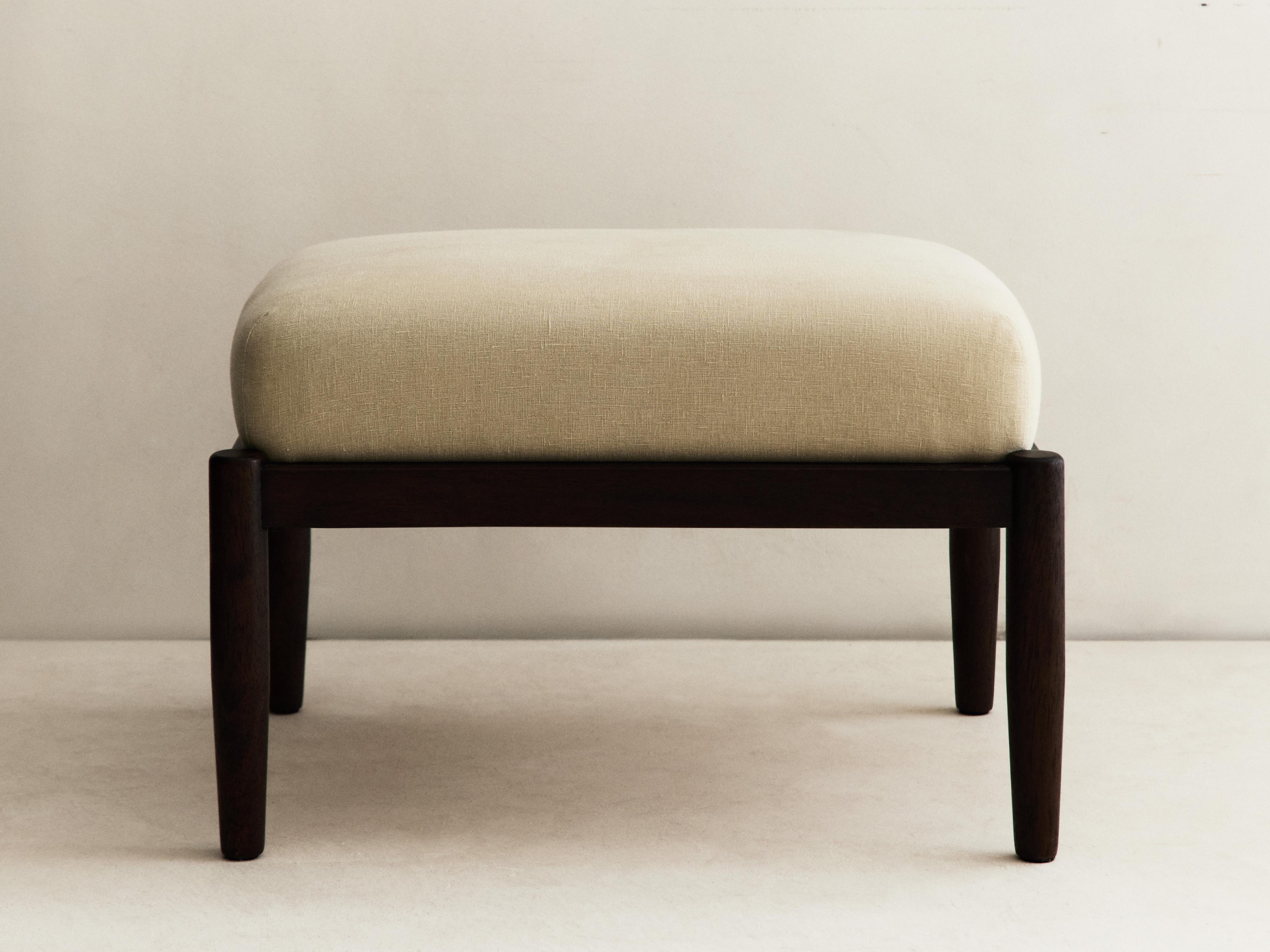 WOOD AND LINEN REST STOOL — Dark beige