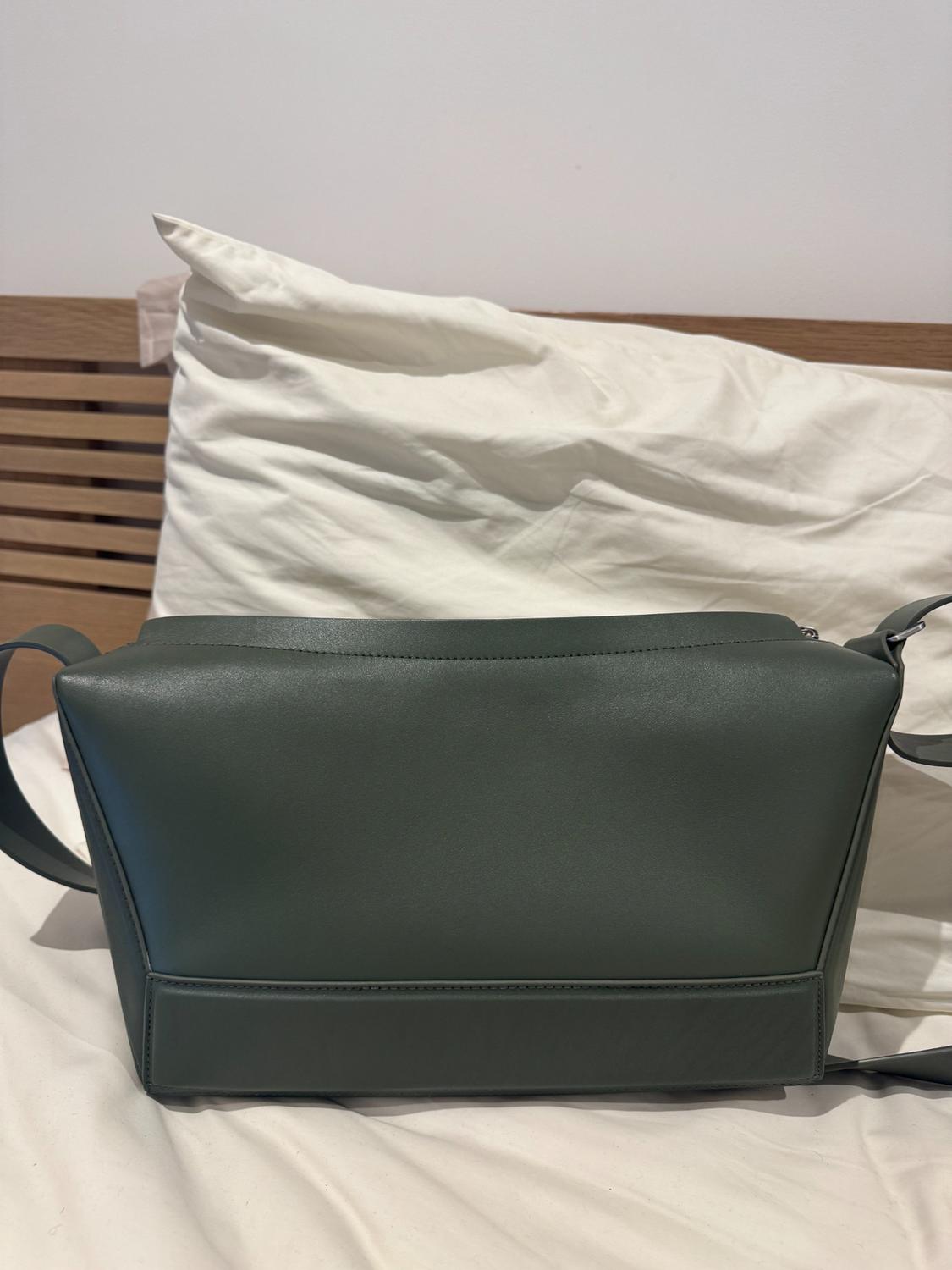 LEATHER CROSSBODY BAG M - LIMITED EDITION - Image 4