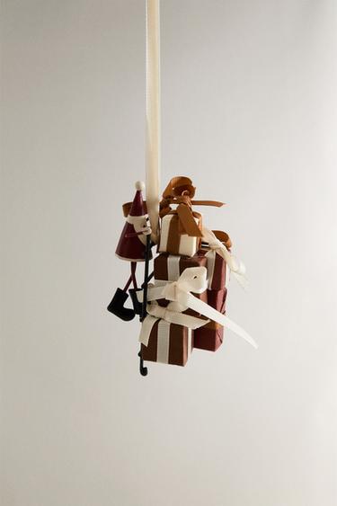 FATHER CHRISTMAS AND GIFTS CHRISTMAS TREE DECORATION - White / Red by Zara