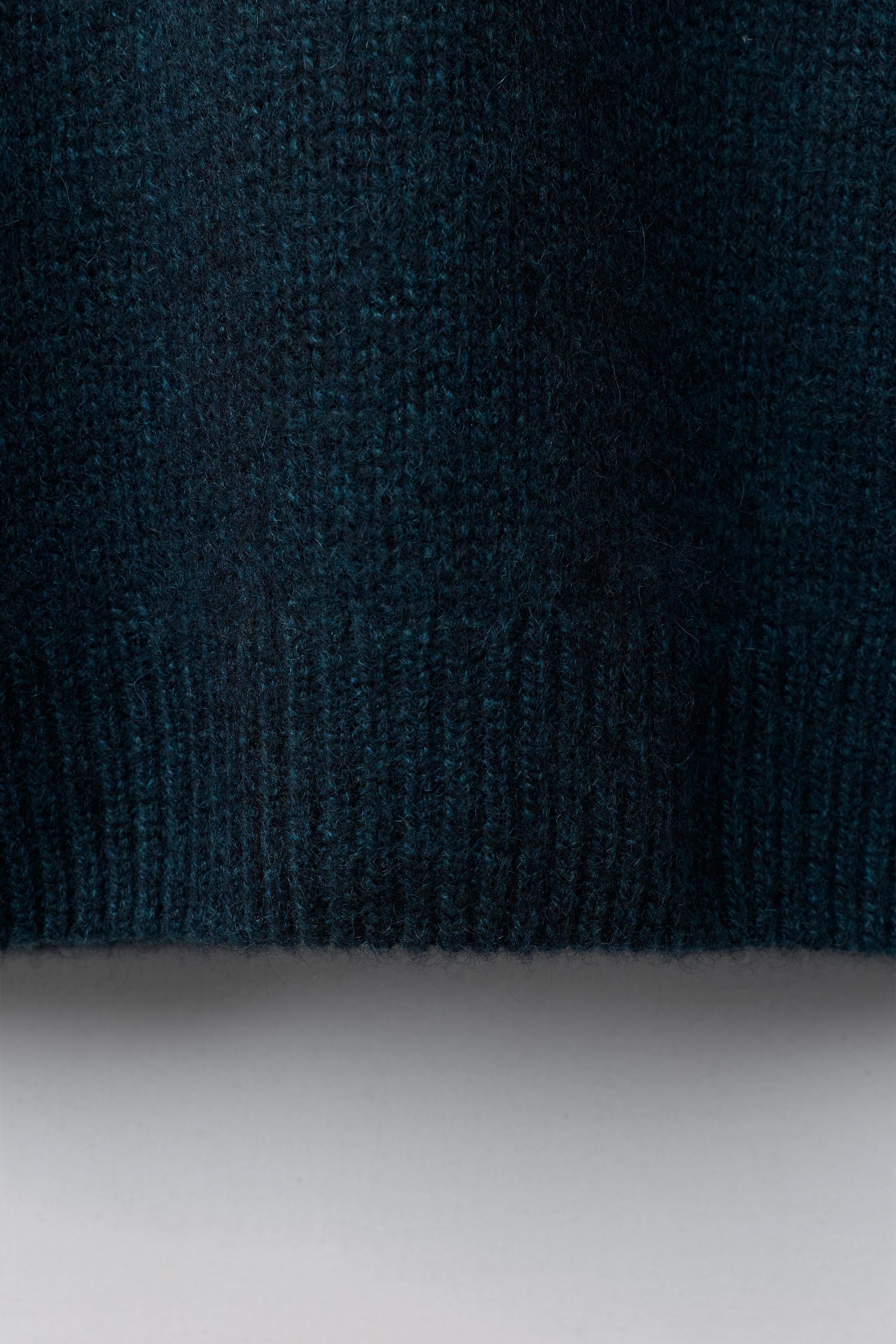100% CASHMERE SWEATER
