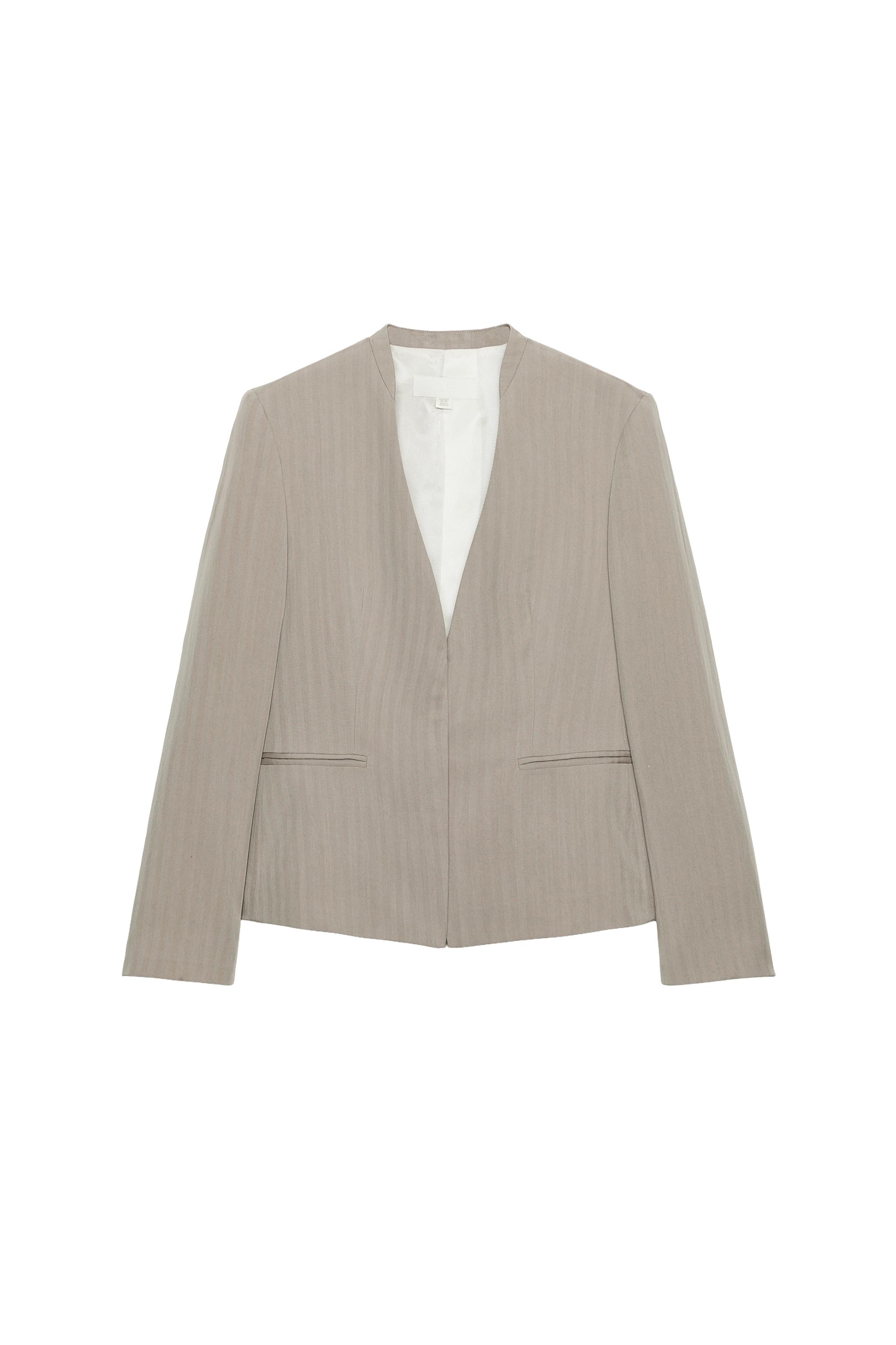 COLLARLESS FITTED BLAZER