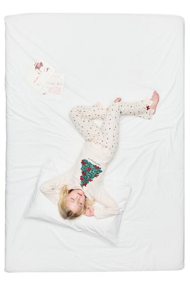 AGES 6-14 / TREE PRINT VELVET RIBBON PYJAMAS - Ecru by Zara