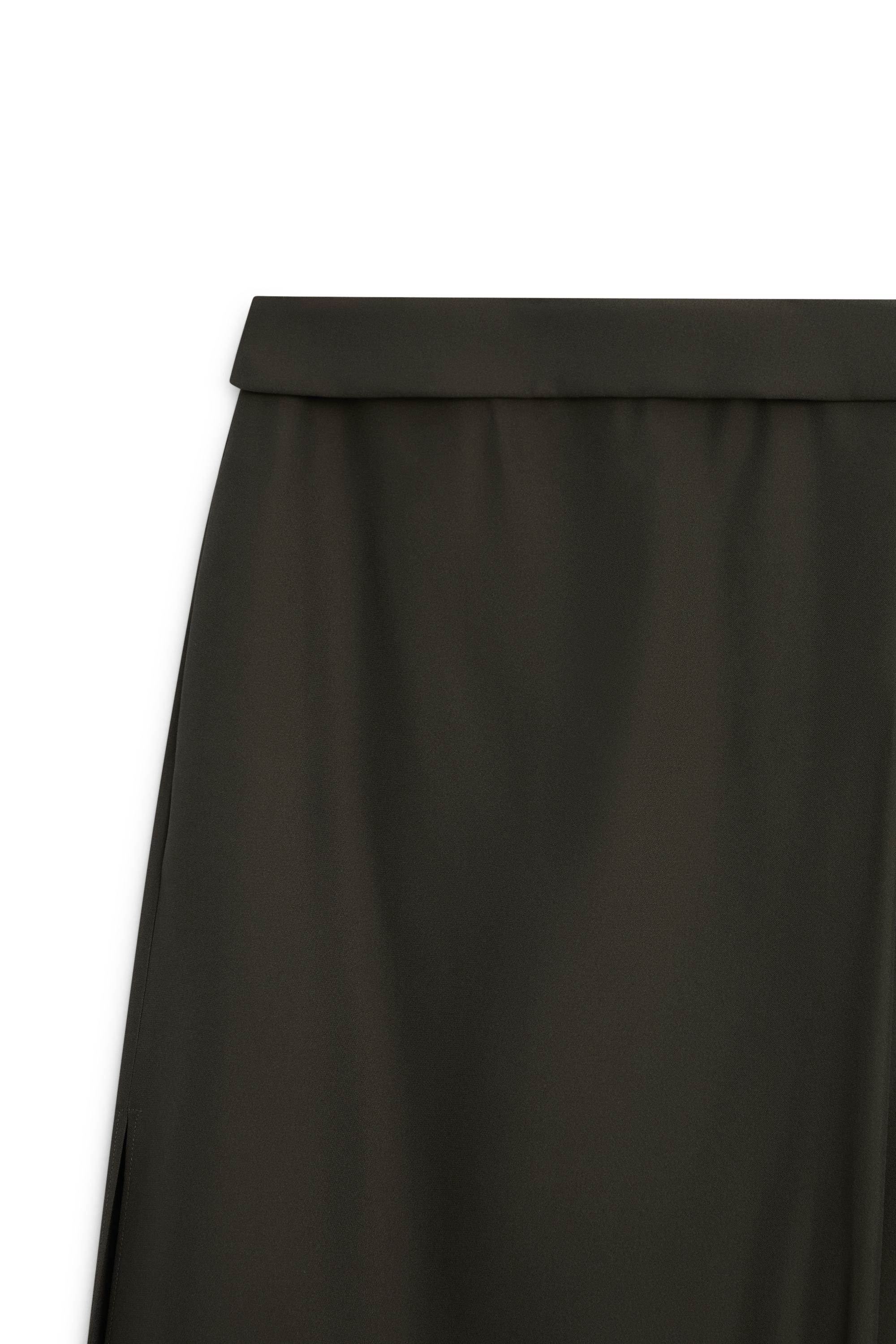 Flowing midi skirt with waist detail - LIMITED EDITION