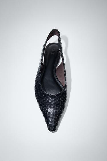 POINTED LEATHER BALLET FLATS - Black by Zara