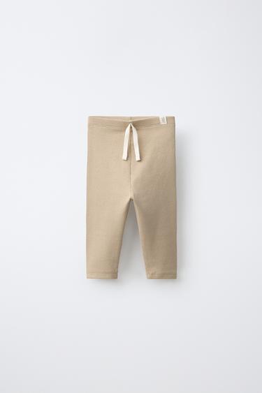 GERIPPTE LEGGINGS MIT ETIKETT - Sandfarben von Zara