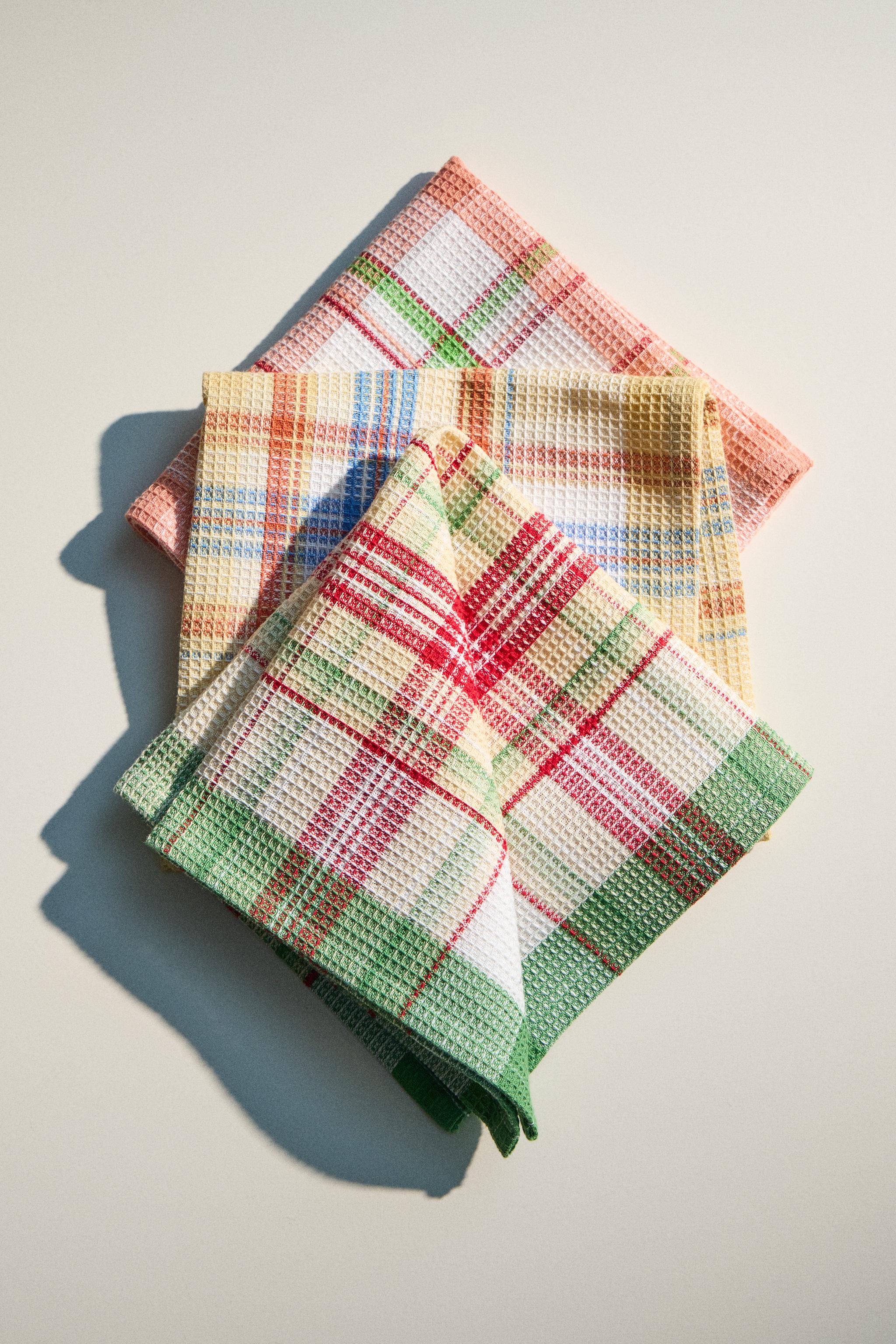 WAFFLE KITCHEN TOWELS (PACK OF 3) — Green