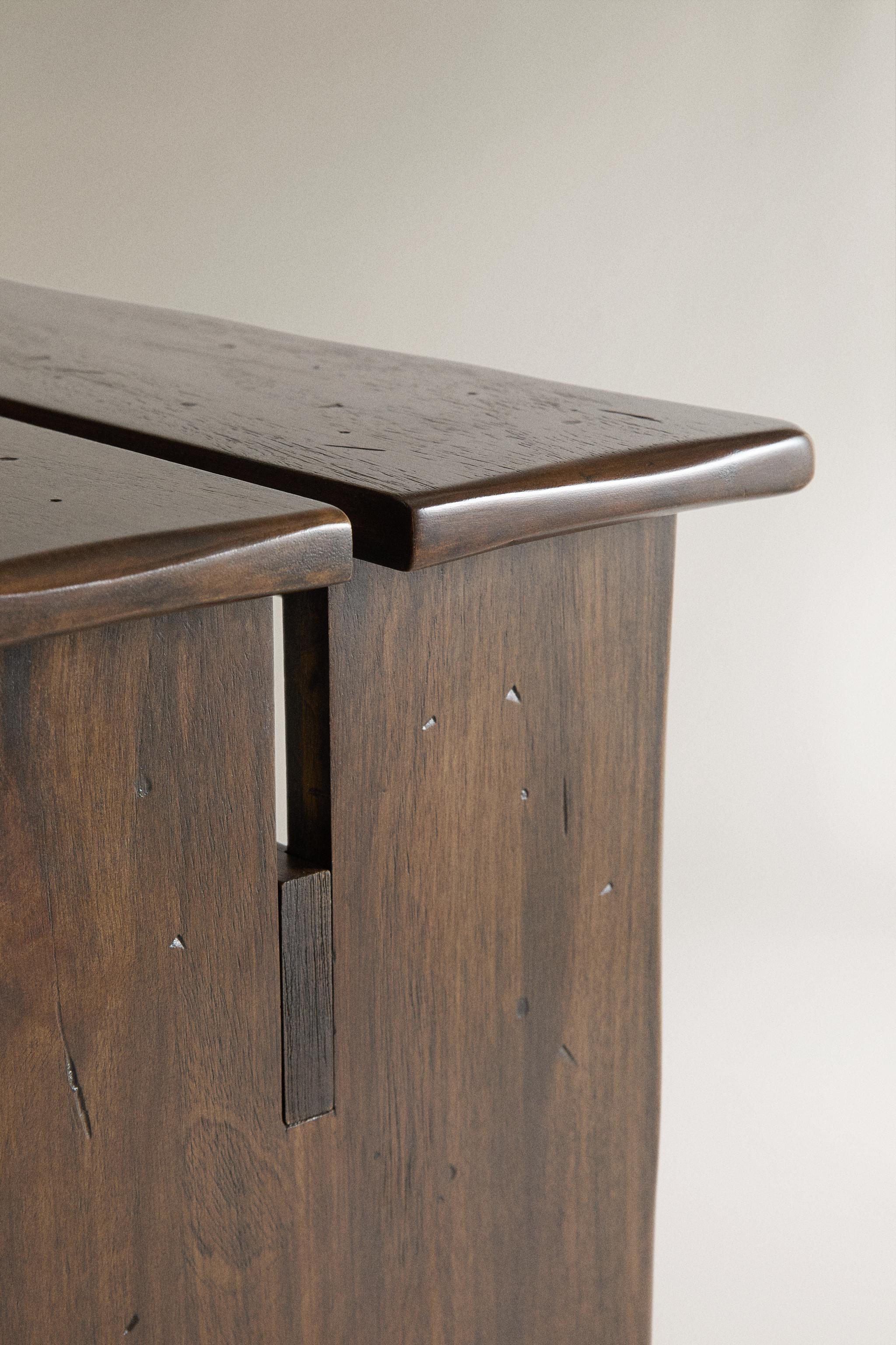 MANGO WOOD SIDE TABLE — Brown