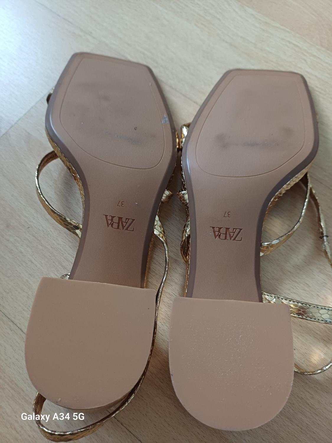 LOW BLOCK-HEEL SANDALS - Image 2