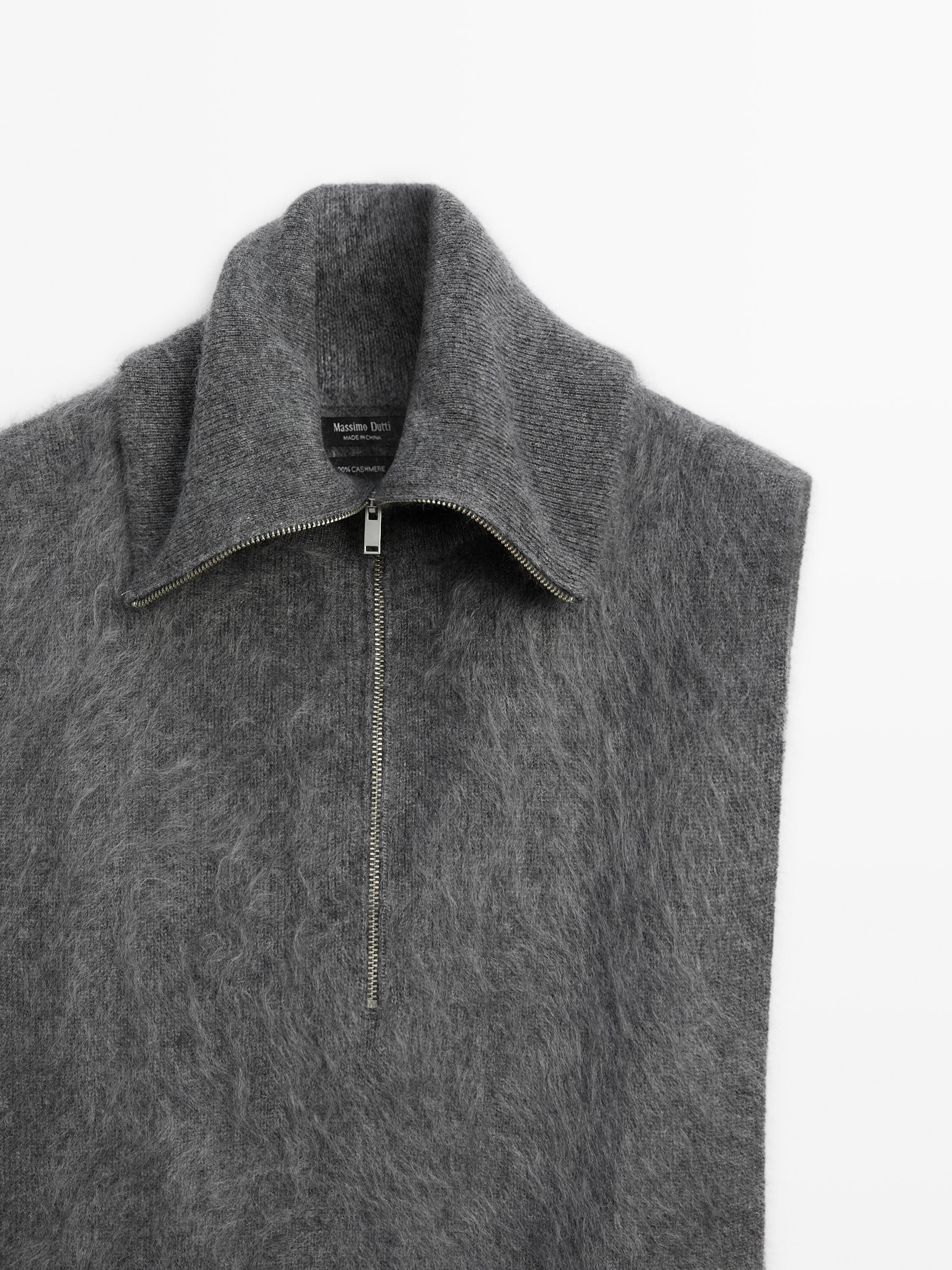 Long 100% cashmere zipped chest bag