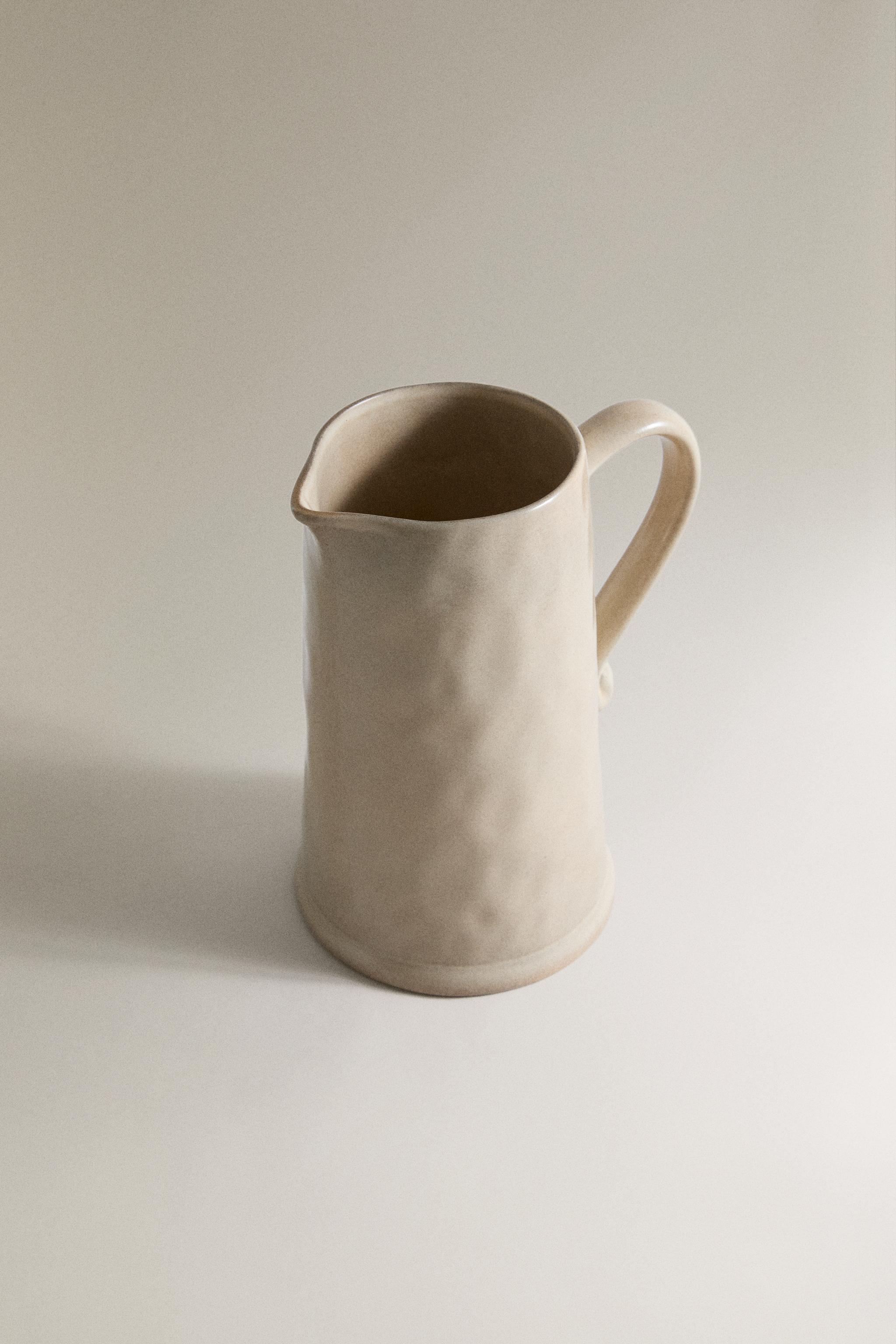 STONEWARE PITCHER — Taupe gray