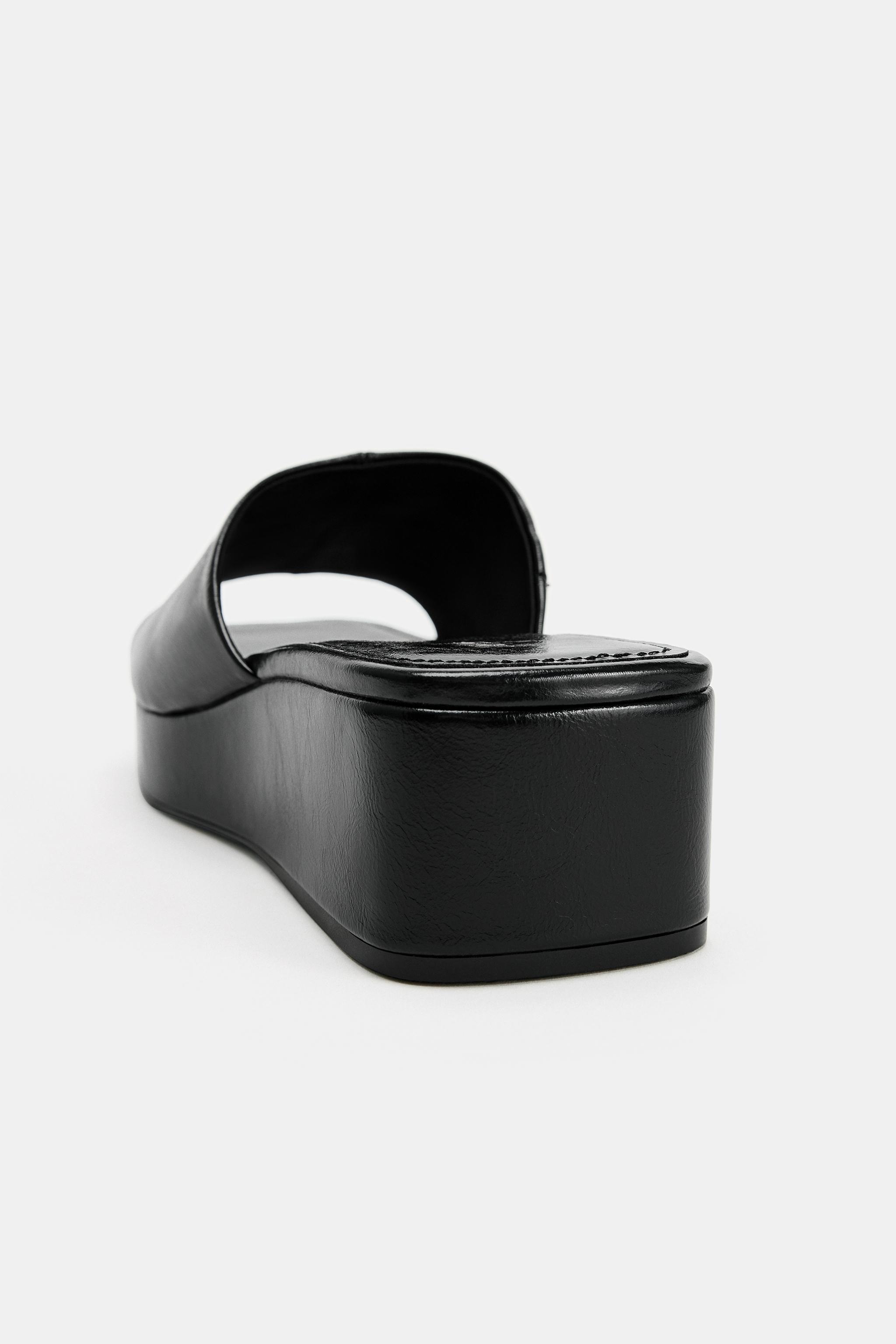 LEATHER PLATFORM SANDALS